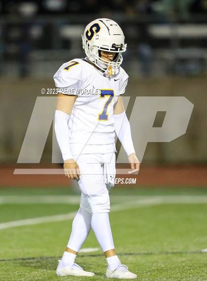 Thumbnail 2 in Soquel vs Jurupa Hills (CIF Div 4-AA State Final) photogallery.