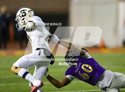 Thumbnail 2 in Soquel vs Jurupa Hills (CIF Div 4-AA State Final) photogallery.
