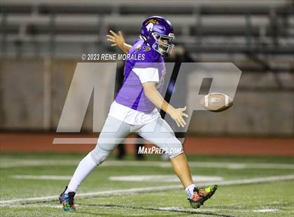 Thumbnail 2 in Soquel vs Jurupa Hills (CIF Div 4-AA State Final) photogallery.