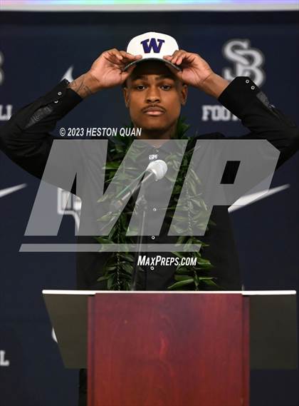 Thumbnail 3 in St. John Bosco Signing Day photogallery.