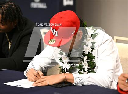 Thumbnail 2 in St. John Bosco Signing Day photogallery.