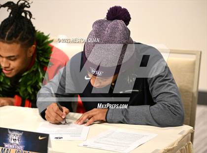 Thumbnail 1 in St. John Bosco Signing Day photogallery.