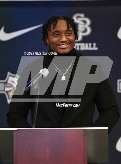 Thumbnail 1 in St. John Bosco Signing Day photogallery.