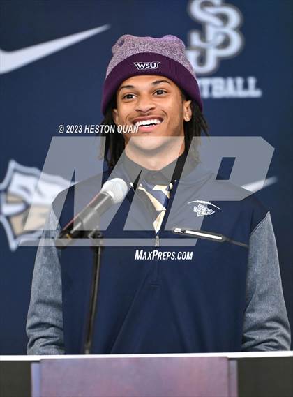 Thumbnail 2 in St. John Bosco Signing Day photogallery.