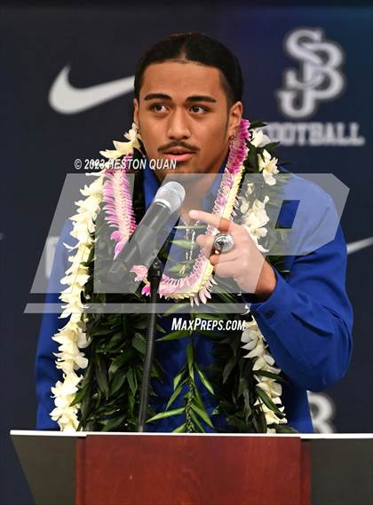 Thumbnail 3 in St. John Bosco Signing Day photogallery.