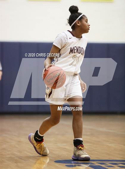 Thumbnail 2 in Sutherland vs. Mendon (Rainbow Classic) photogallery.
