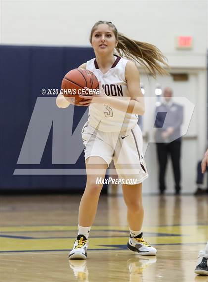 Thumbnail 2 in Sutherland vs. Mendon (Rainbow Classic) photogallery.