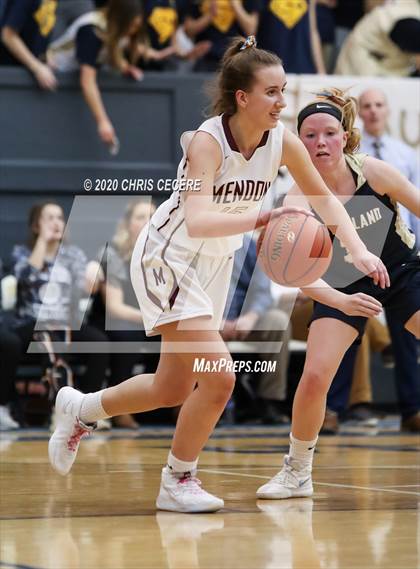 Thumbnail 1 in Sutherland vs. Mendon (Rainbow Classic) photogallery.