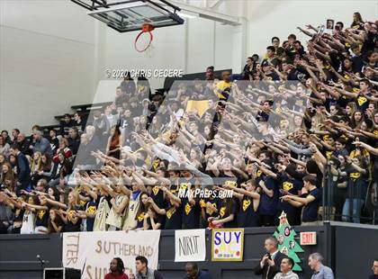 Thumbnail 3 in Sutherland vs. Mendon (Rainbow Classic) photogallery.