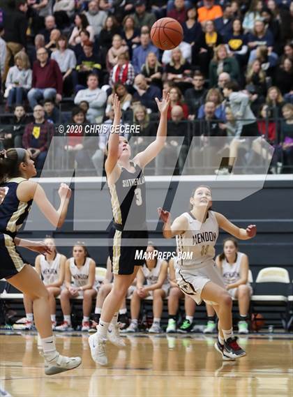 Thumbnail 2 in Sutherland vs. Mendon (Rainbow Classic) photogallery.