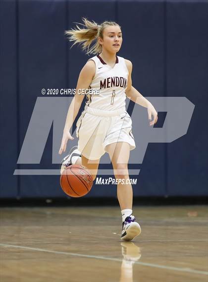 Thumbnail 3 in Sutherland vs. Mendon (Rainbow Classic) photogallery.