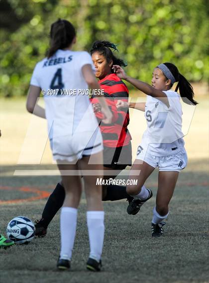 Thumbnail 3 in Oak Hills @ Flintridge Prep (CIF SS Playoffs) photogallery.
