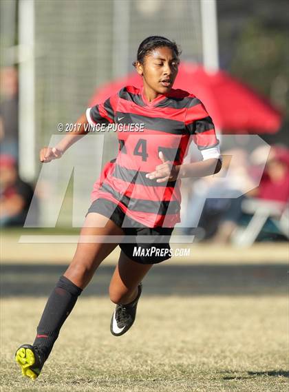 Thumbnail 1 in Oak Hills @ Flintridge Prep (CIF SS Playoffs) photogallery.