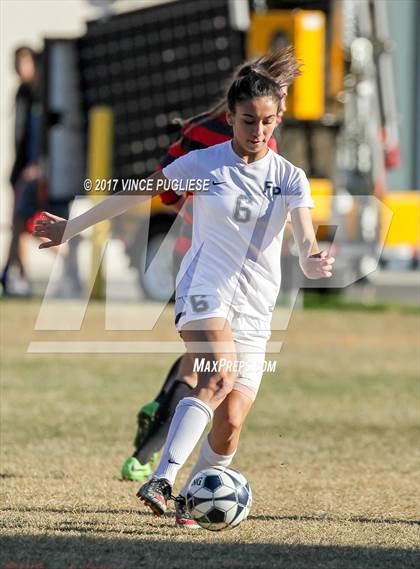 Thumbnail 2 in Oak Hills @ Flintridge Prep (CIF SS Playoffs) photogallery.