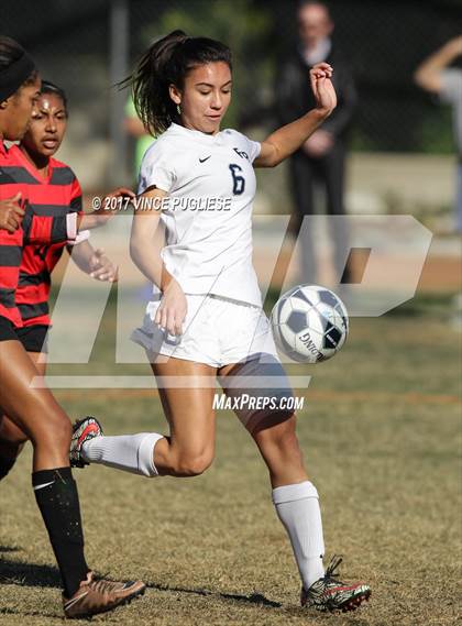Thumbnail 3 in Oak Hills @ Flintridge Prep (CIF SS Playoffs) photogallery.