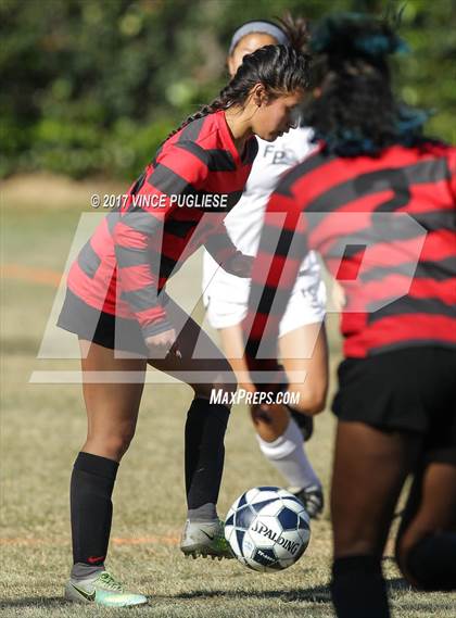 Thumbnail 3 in Oak Hills @ Flintridge Prep (CIF SS Playoffs) photogallery.