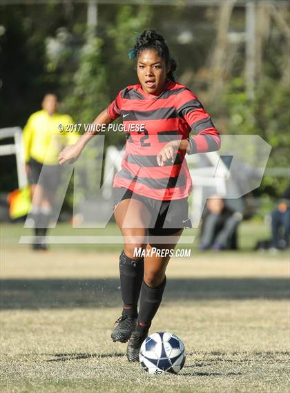 Thumbnail 1 in Oak Hills @ Flintridge Prep (CIF SS Playoffs) photogallery.