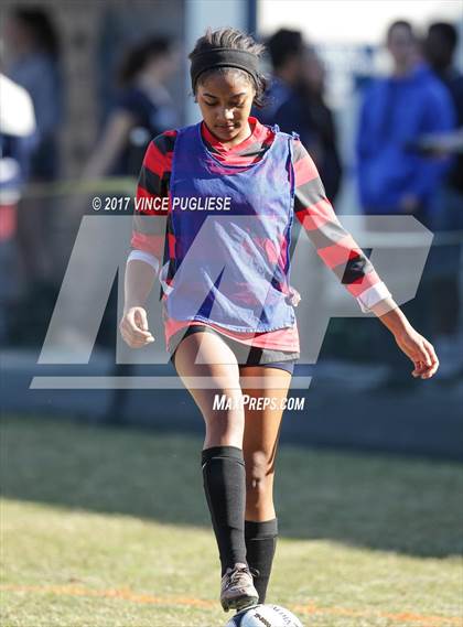 Thumbnail 2 in Oak Hills @ Flintridge Prep (CIF SS Playoffs) photogallery.