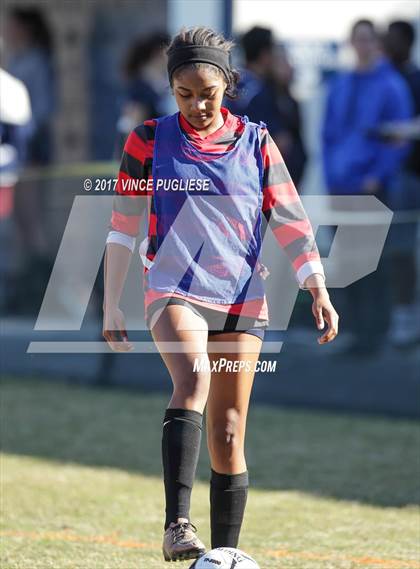 Thumbnail 3 in Oak Hills @ Flintridge Prep (CIF SS Playoffs) photogallery.
