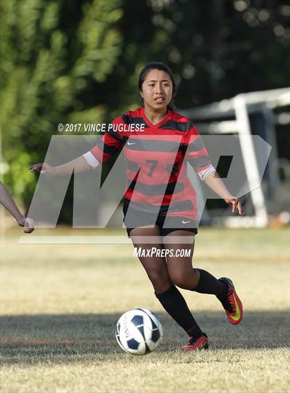 Thumbnail 1 in Oak Hills @ Flintridge Prep (CIF SS Playoffs) photogallery.