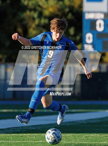 Thumbnail 1 in Ludlowe@Darien (FCIAC 1/4finals) photogallery.