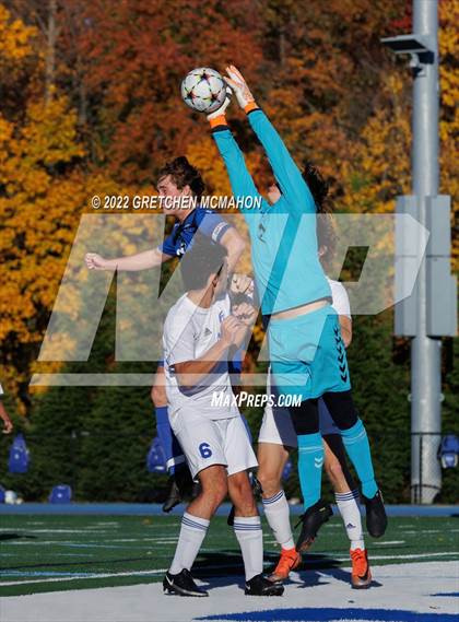 Thumbnail 3 in Ludlowe@Darien (FCIAC 1/4finals) photogallery.