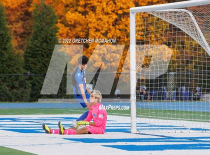Thumbnail 1 in Ludlowe@Darien (FCIAC 1/4finals) photogallery.