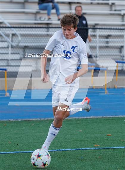 Thumbnail 1 in Ludlowe@Darien (FCIAC 1/4finals) photogallery.
