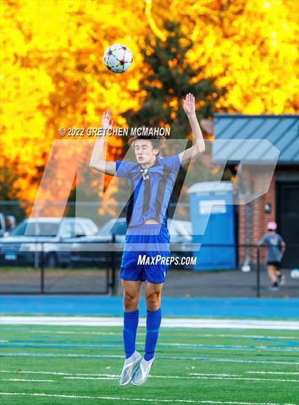 Thumbnail 2 in Ludlowe@Darien (FCIAC 1/4finals) photogallery.