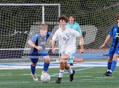 Thumbnail 3 in Ludlowe@Darien (FCIAC 1/4finals) photogallery.