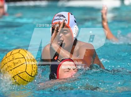 Thumbnail 2 in Estancia vs Roosevelt photogallery.
