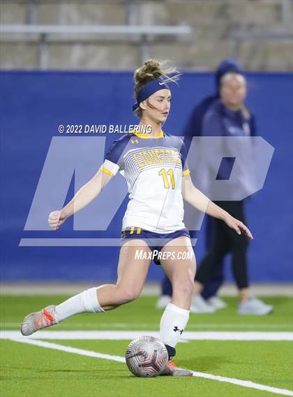 Thumbnail 3 in Boyd vs. McKinney photogallery.