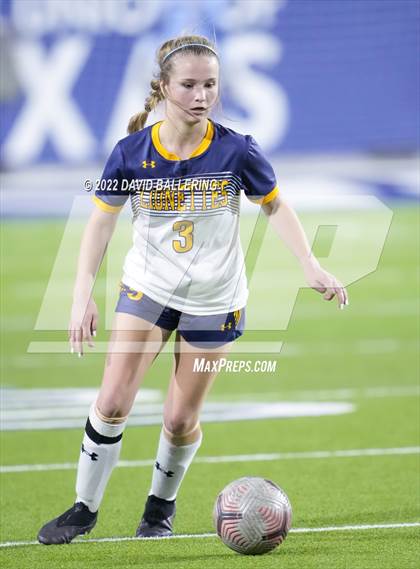 Thumbnail 3 in Boyd vs. McKinney photogallery.