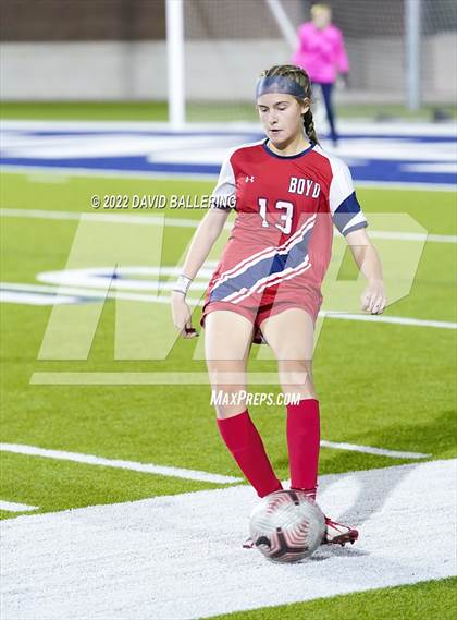 Thumbnail 3 in Boyd vs. McKinney photogallery.