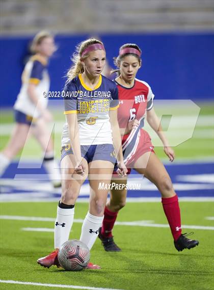 Thumbnail 3 in Boyd vs. McKinney photogallery.