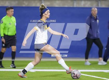 Thumbnail 1 in Boyd vs. McKinney photogallery.