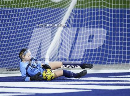 Thumbnail 3 in Boyd vs. McKinney photogallery.