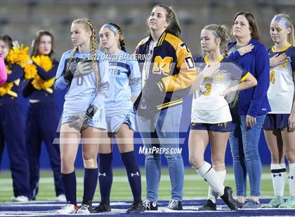 Thumbnail 3 in Boyd vs. McKinney photogallery.