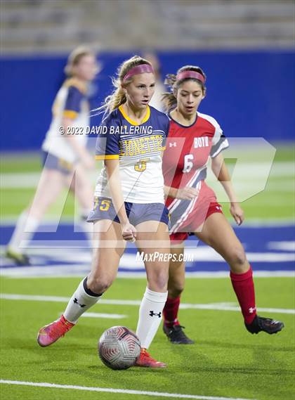 Thumbnail 2 in Boyd vs. McKinney photogallery.