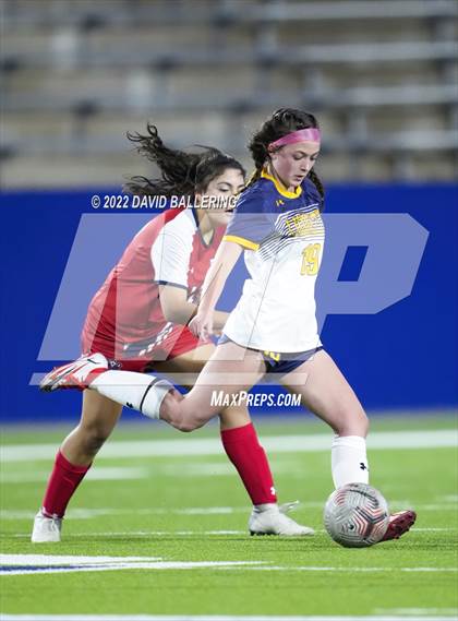 Thumbnail 1 in Boyd vs. McKinney photogallery.