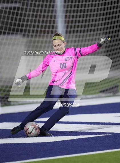 Thumbnail 1 in Boyd vs. McKinney photogallery.