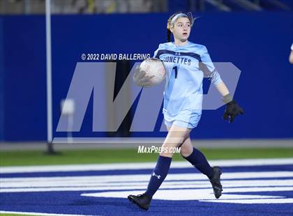 Thumbnail 3 in Boyd vs. McKinney photogallery.