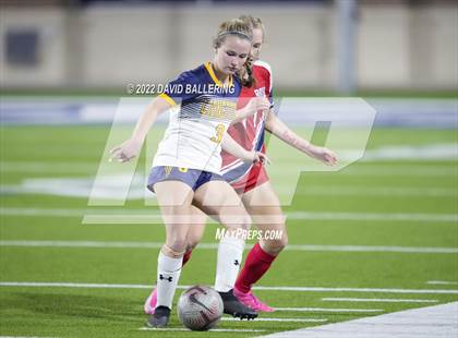 Thumbnail 3 in Boyd vs. McKinney photogallery.