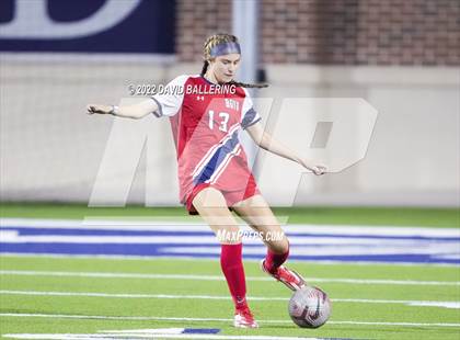 Thumbnail 3 in Boyd vs. McKinney photogallery.