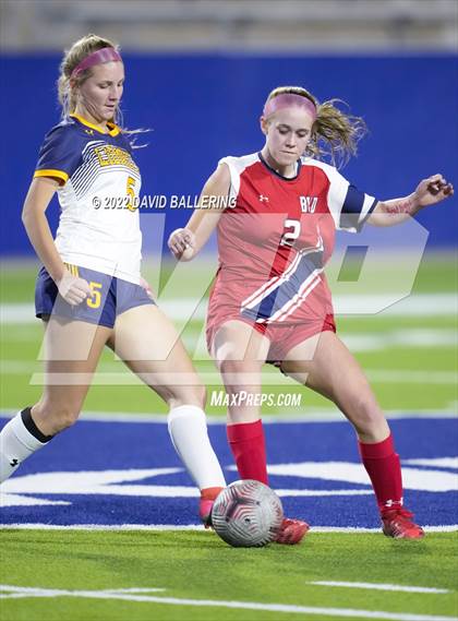Thumbnail 3 in Boyd vs. McKinney photogallery.