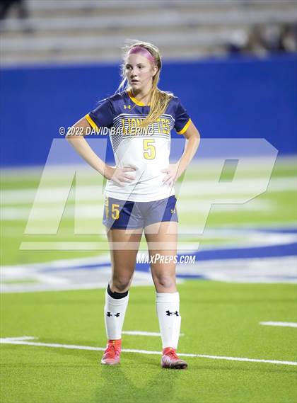 Thumbnail 1 in Boyd vs. McKinney photogallery.