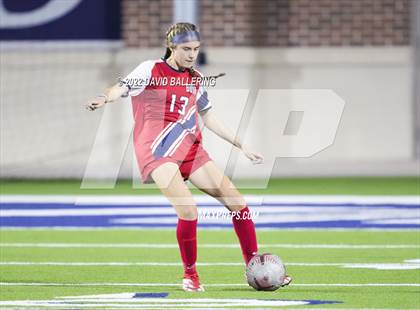 Thumbnail 1 in Boyd vs. McKinney photogallery.