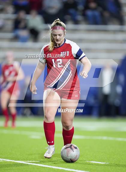 Thumbnail 3 in Boyd vs. McKinney photogallery.