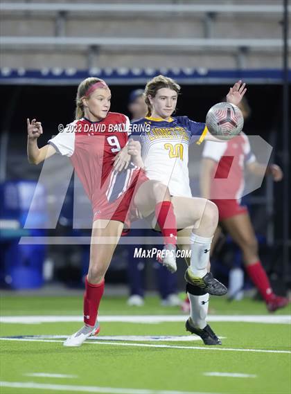 Thumbnail 2 in Boyd vs. McKinney photogallery.