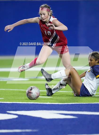 Thumbnail 3 in Boyd vs. McKinney photogallery.